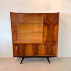 Speelse hoogglans highboard met vitrine, Glas, 100 tot 150 cm, Ophalen of Verzenden, Zo goed als nieuw