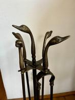 Fireplace set, ornamented with duck heads - Openhaard