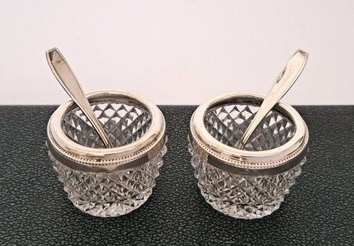 Zoutvat (4) - 2x zoutbakjes met zilveren montuur en 2x, Antiek en Kunst, Antiek | Goud en Zilver