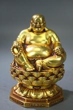 This is a gilt metal statue of Maitreya Buddha. - Metaal -