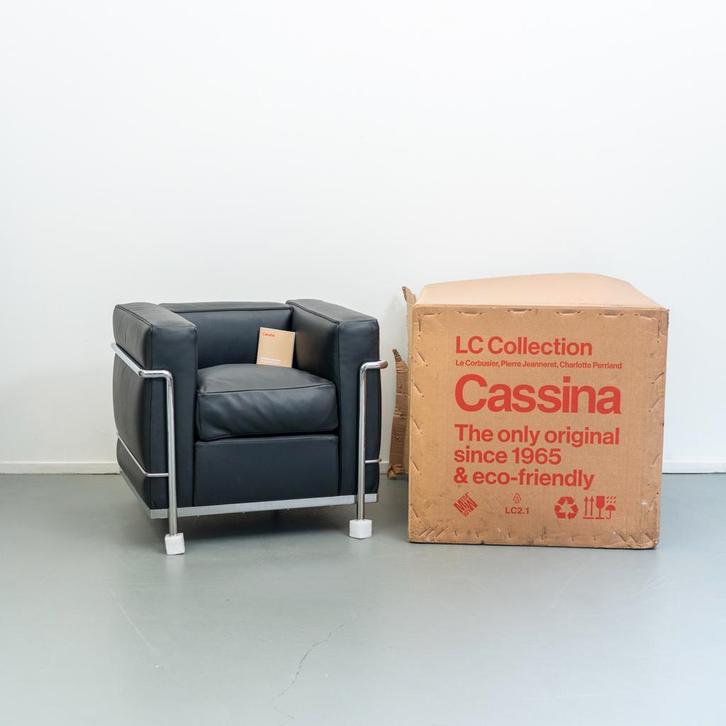2x Cassina LC2 Le Corbusier Fauteuil Zwart Leer - Chroom, Huis en Inrichting, Fauteuils, Minder dan 75 cm, Nieuw, 75 tot 100 cm