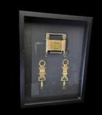 . - Diorama - Real Travel souvenir - Tuareg kistslot uit de, Antiek en Kunst, Curiosa en Brocante