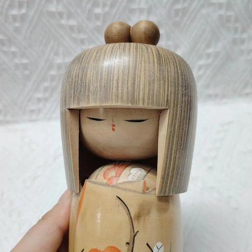 sculptuur, Unique Traditional handmade Kokeshi dolls - 18, Antiek en Kunst, Curiosa en Brocante