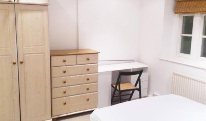 Te Huur Studio Kikkenstein In Amsterdam, Huizen en Kamers, Kamers te huur, 20 tot 35 m², Amsterdam