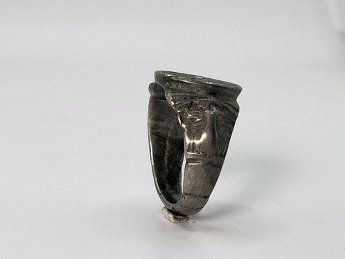 Middeleeuwen, kruisvaardersperiode Zilver Ring, Antiek en Kunst, Antiek | Overige Antiek