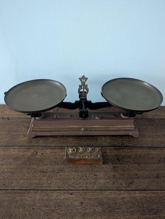 Balans of weegschaal (2) - gietijzer en messing, Antiek en Kunst, Curiosa en Brocante