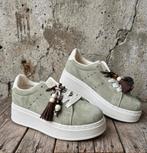 Summer green Suedine Sneakers met Flosjes mt 36 t/m 41, Kleding | Dames, Schoenen, Ophalen of Verzenden, Nieuw, Groen, Sneakers of Gympen