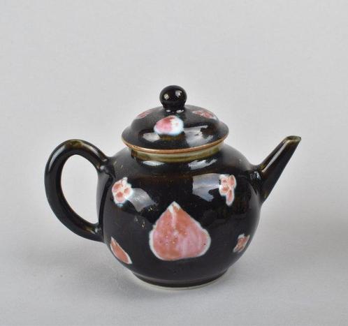 Theepot - VERSIERD MET PERZIKEN, SYMBOLISEREND VOOR, Antiek en Kunst, Antiek | Overige Antiek
