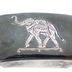 Siam zilveren gesp met olifant (zilveren voorwerpen), Ophalen of Verzenden, Zilver
