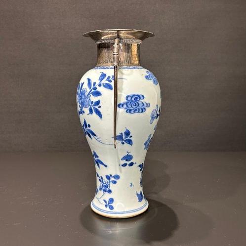 Vaas - Porselein - China - Kangxi (1662-1722) (Zonder, Antiek en Kunst, Antiek | Overige Antiek