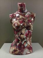 ESQ - Mannequin red Victorian style