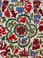 Handgeweven tapijt uit Centraal-Azië - bloemmotieven - ca.