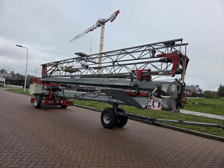 Bouwkraan Dalbe HF162 - 2018 compact!, Zakelijke goederen, Machines en Bouw | Liften, Steigers en Ladders