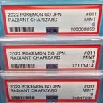 Tris Go! RADIANT CHARIZARD - 3 Graded card - PSA 9, Hobby en Vrije tijd, Verzamelkaartspellen | Pokémon, Nieuw