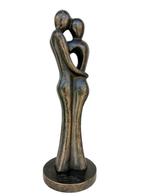 Beeldje - Embracing couple - Brons