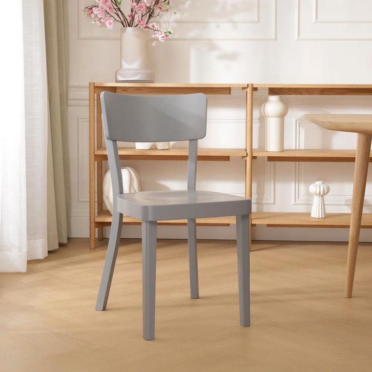 Fameg grijze houten eetkamerstoel | Op voorraad, Huis en Inrichting, Stoelen, Eén, Grijs, Nieuw, Hout, Verzenden