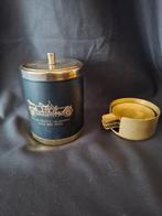 Decoratief ornament (2) - Frankrijk - Sigarettendoosje,