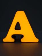 Tafellamp - Plexiglas - Letter A