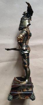 Figuur - Soldato con elmo in bronzo placcato in oro ed, Nieuw