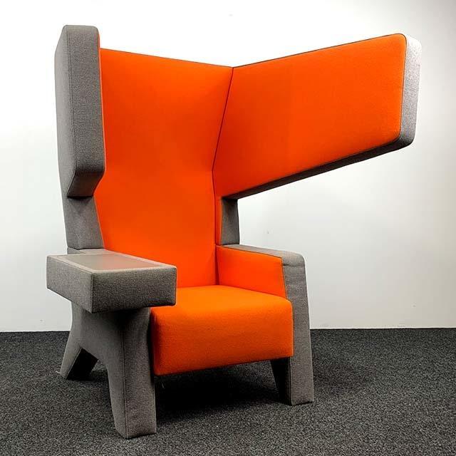 Prooff EarChair Fauteuil - Grijs/Oranje, Huis en Inrichting, Stoelen, Gebruikt, Ophalen of Verzenden