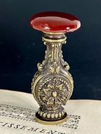 Aristocratie Messing, Kornalijn Cachet Néoclassique