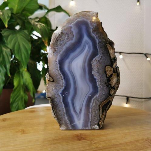 Agaat Lamp - Hoogte: 18 cm - Breedte: 11.5 cm- 1.53 kg - (1), Verzamelen, Mineralen en Fossielen
