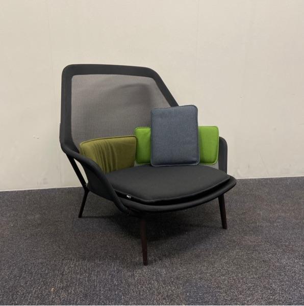 Vitra Slow chair loungestoel, zwart - Gratis Bezorging, Huis en Inrichting, Stoelen, Eén, Zwart, Gebruikt, Stof, Ophalen of Verzenden