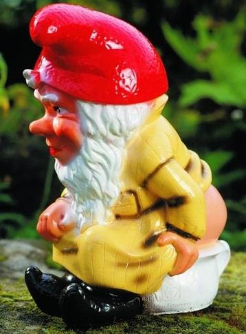 Tuinkabouter op po met bewegingsmelder beschikbaar voor biedingen