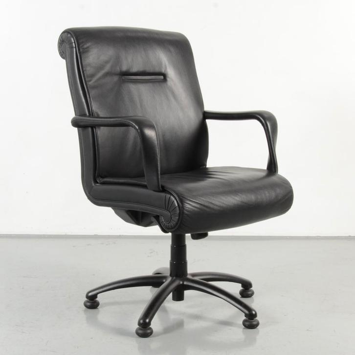 Poltrona, Antiek en Kunst, Kunst | Designobjecten, Ophalen of Verzenden