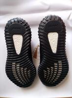 Adidas - Yeezy Boost 350 V2 - Sneakers - Maat: EU 43.5 -, Nieuw