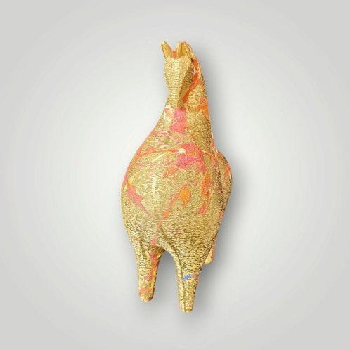 RED - sculptuur, Horse color - 27 cm - Hars - 2025, Antiek en Kunst, Kunst | Designobjecten