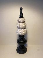 Decoratief ornament - Zee-egels gekleurd op sokkel