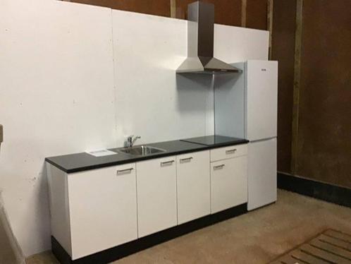 Veiling: Keuken 4 stuks Nieuw, Auto-onderdelen, Accu's en Toebehoren, Nieuw, Ophalen
