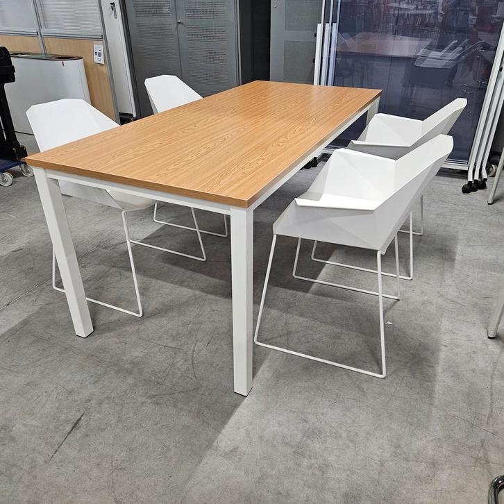 Zeer nette kantoortafel NIEUW eiken blad | wit frame - 180x8, Zakelijke goederen, Kantoor en Winkelinrichting | Kantoormeubilair en Inrichting