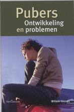 Pubers 9789023241645 W. Heuves, Verzenden, Zo goed als nieuw, W. Heuves
