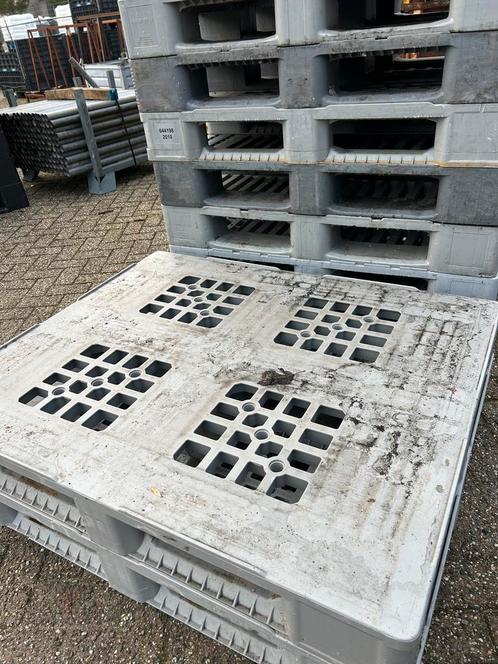 Kunststof pallets, kunststof, pallets, kunststof pallet, Doe-het-zelf en Verbouw, Kratten en Dozen, 100 cm of meer, Gebruikt, Overige typen