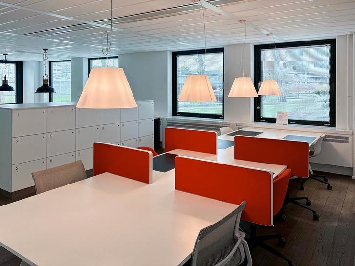 Coworkingruimte in Regus Azura, Zakelijke goederen, Bedrijfs Onroerend goed