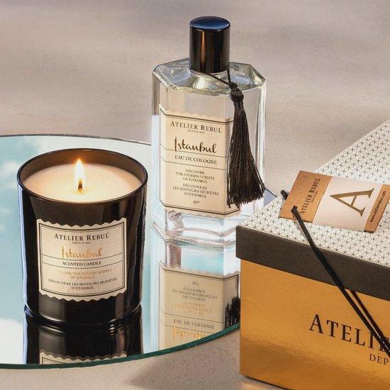 Istanbul Geurkaars Atelier Rebul - 45 Branduren - Houtige &, Huis en Inrichting, Woonaccessoires | Kandelaars en Kaarsen, Verzenden