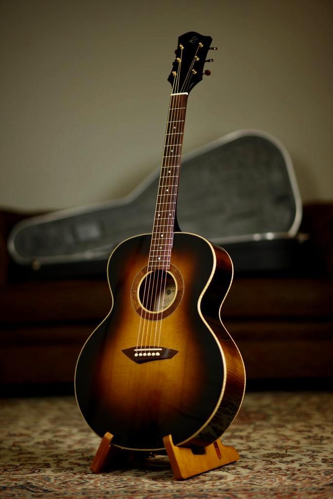 Heeres Guitars Small Jumbo 2018 | Sunburst, Muziek en Instrumenten, Snaarinstrumenten | Gitaren | Akoestisch