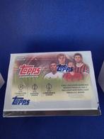 2024/25 Topps UCC Flagship - 1 Sealed box - Good (GD), Verzamelen, Stickers, Nieuw