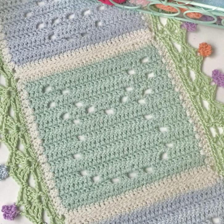 Haakpakket byClaire Pasen Tafelloper, Hobby en Vrije tijd, Breien en Haken, Breien of Haken, Nieuw, Wol of Garen, Ophalen of Verzenden