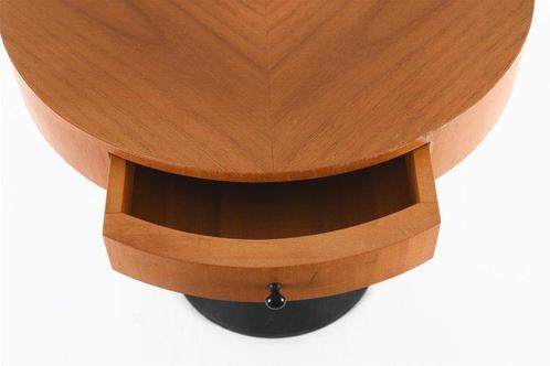 Porada Arredi - Porada Arredi - Bijzettafel - Walnoot -, Antiek en Kunst, Antiek | Meubels | Stoelen en Banken