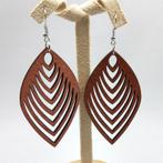 African Print Earrings | Bruine lijnvormige houten oorbellen, Sieraden, Tassen en Uiterlijk, Oorbellen, Nieuw, Ophalen of Verzenden
