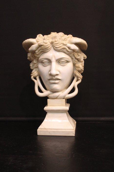 sculptuur, Scultura di Medusa Rondanini in marmo - 52 cm -, Antiek en Kunst, Antiek | Keramiek en Aardewerk