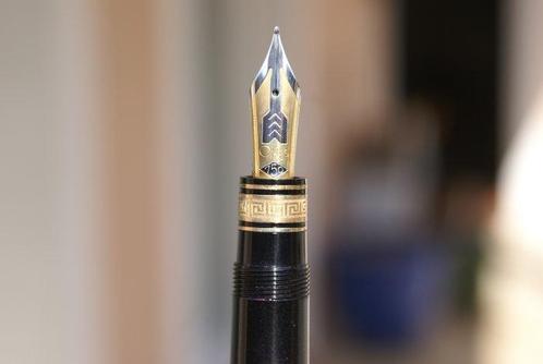 Omas - TRES RARE parure stylos (plume 18 kts+porte-mines), Verzamelen, Pennenverzamelingen