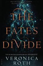 The fates divide | 9789000354245 | Veronica Roth, Zo goed als nieuw, Veronica Roth