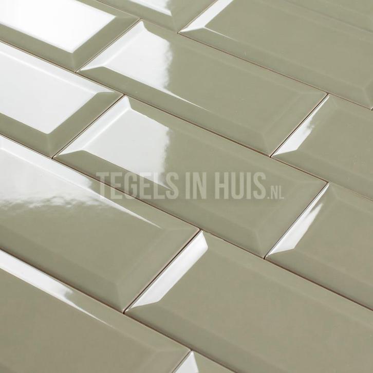 Wandtegel metro tegels olijf groen glans 7,5x15 wandtegel, Doe-het-zelf en Verbouw, Tegels, Wandtegels, Nieuw, 10 m² of meer, Keramiek
