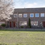 Tussenwoning met 4 slaapkamers en gestoffeerd interieur, 50 m² of meer, Enschede