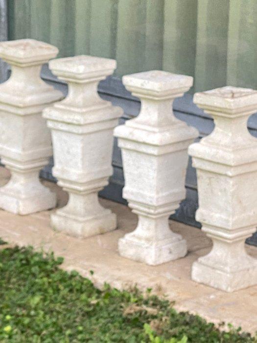 Balustrade (4) - Baroque - 4 zuilen van marmer, Antiek en Kunst, Antiek | Overige Antiek