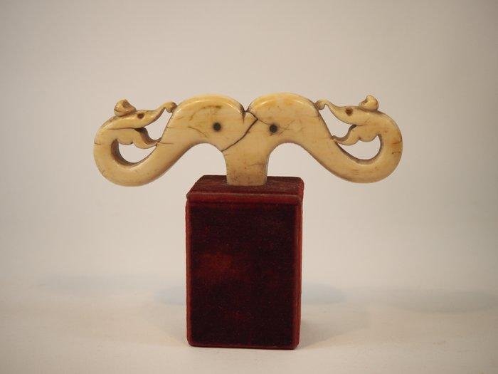 sculptuur, Eastern orthodox bishops staff - 4.5 cm - Ivoor, Antiek en Kunst, Kunst | Niet-Westerse kunst